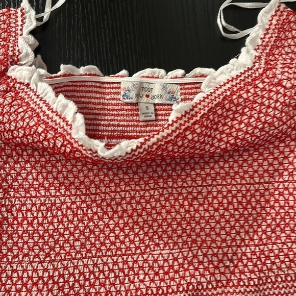 𝅺girls long sleeved red and white top - Picture 2 of 3